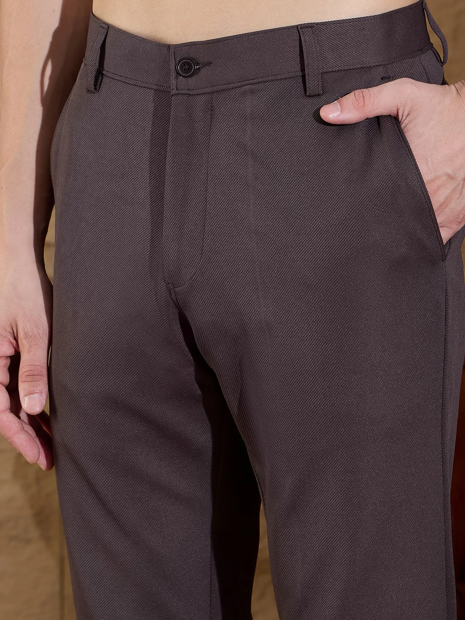 Dark Brown: Stretchable Chinos
