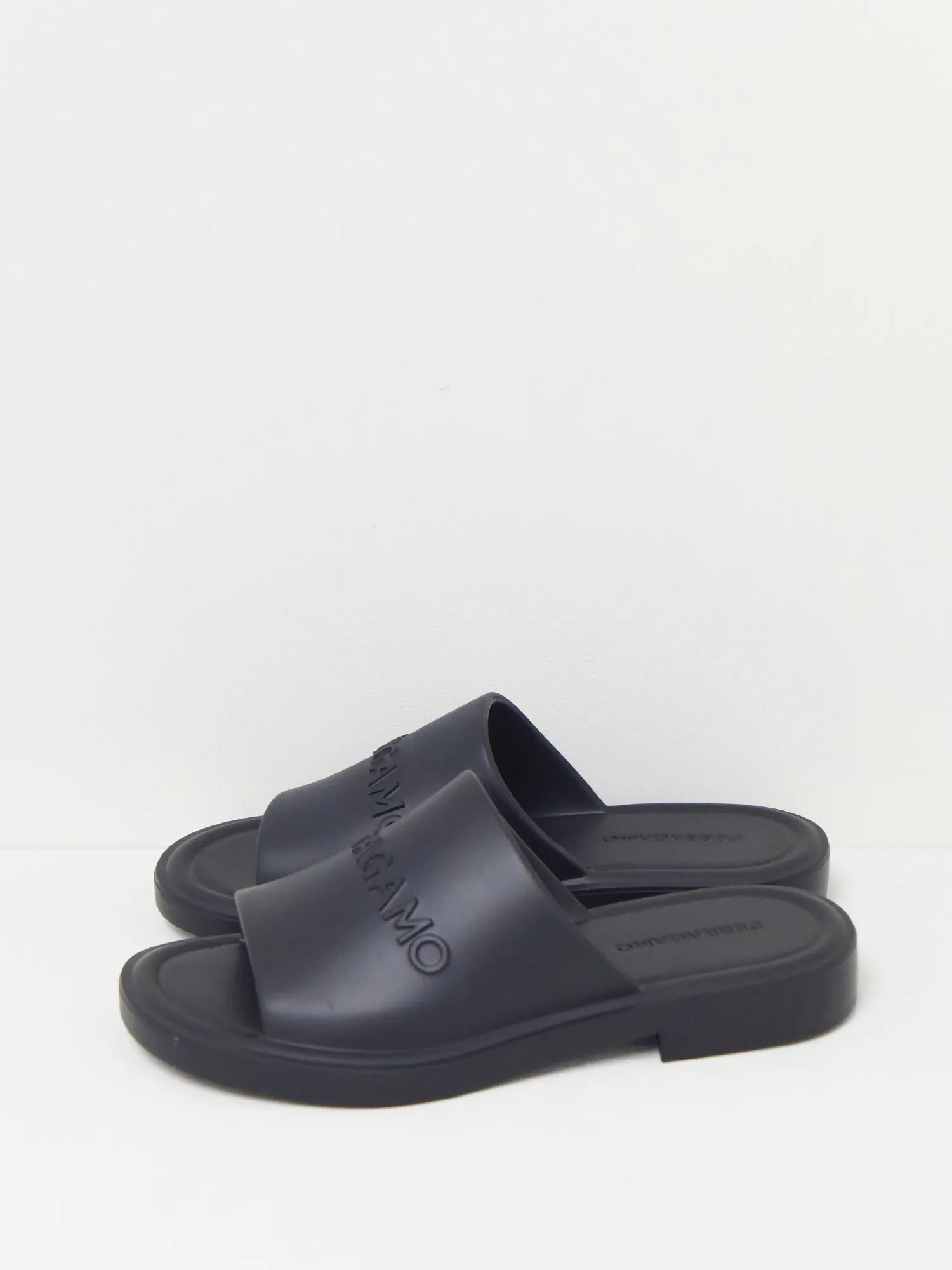 DEBOSSED LOGO RUBBER MULES_WOMEN