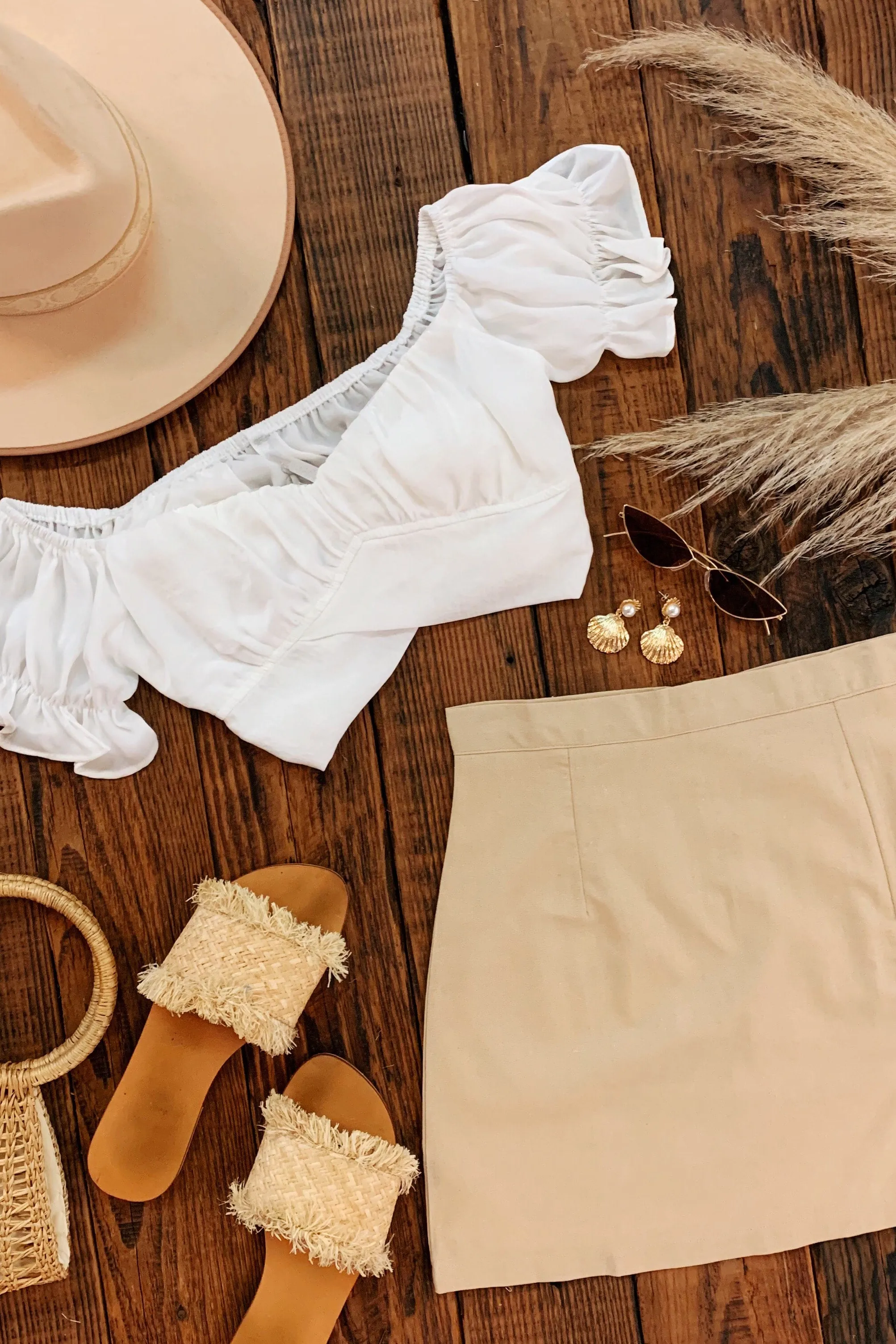 Eyes Like The Earth Crop Top White