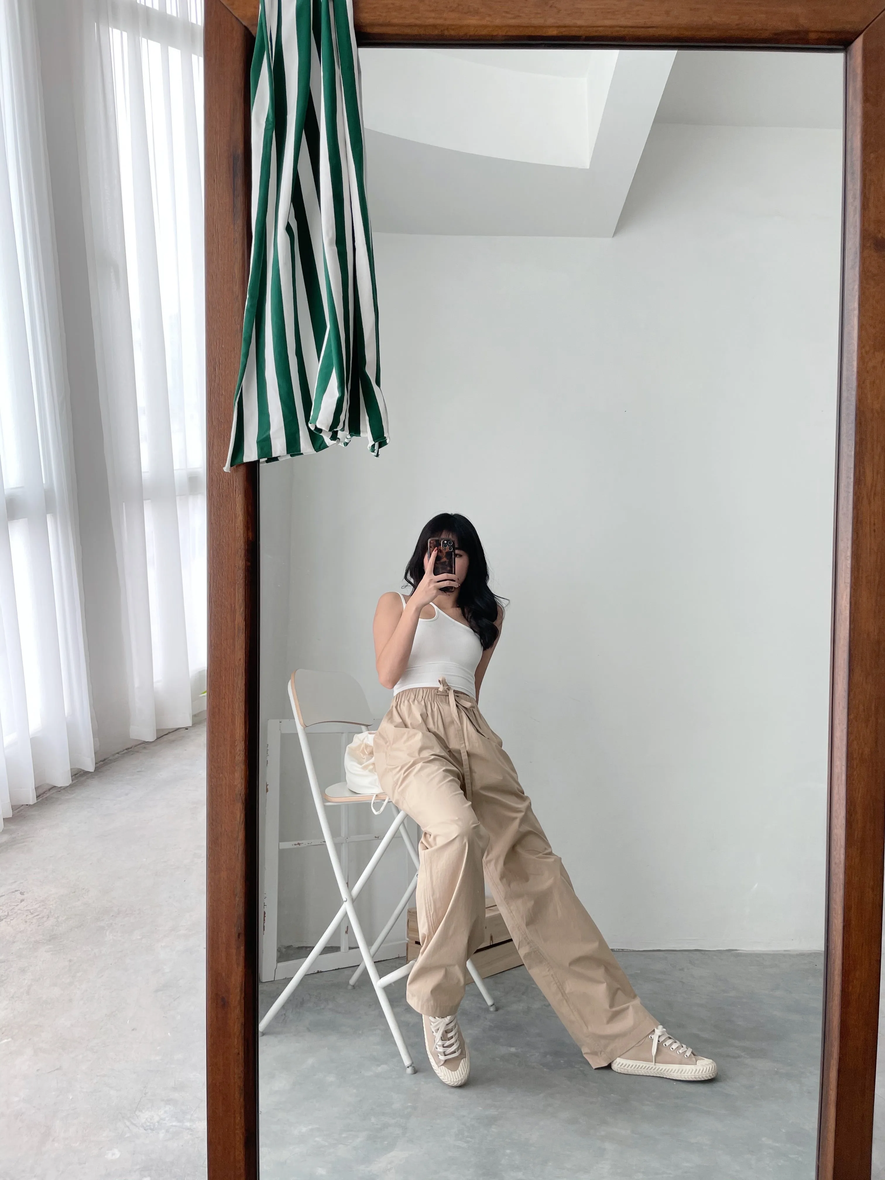 Homegirls Lounge KHAKI