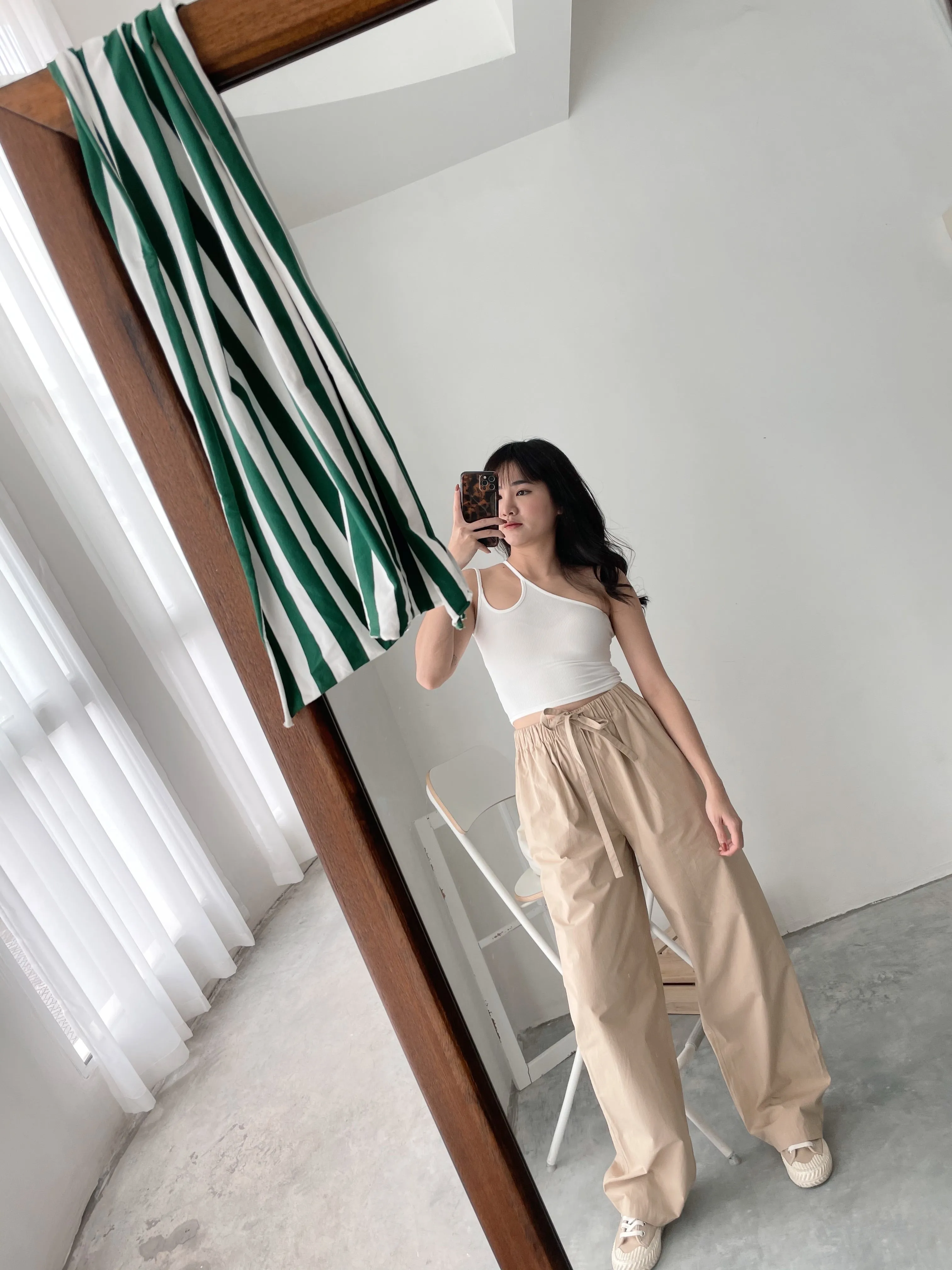 Homegirls Lounge KHAKI