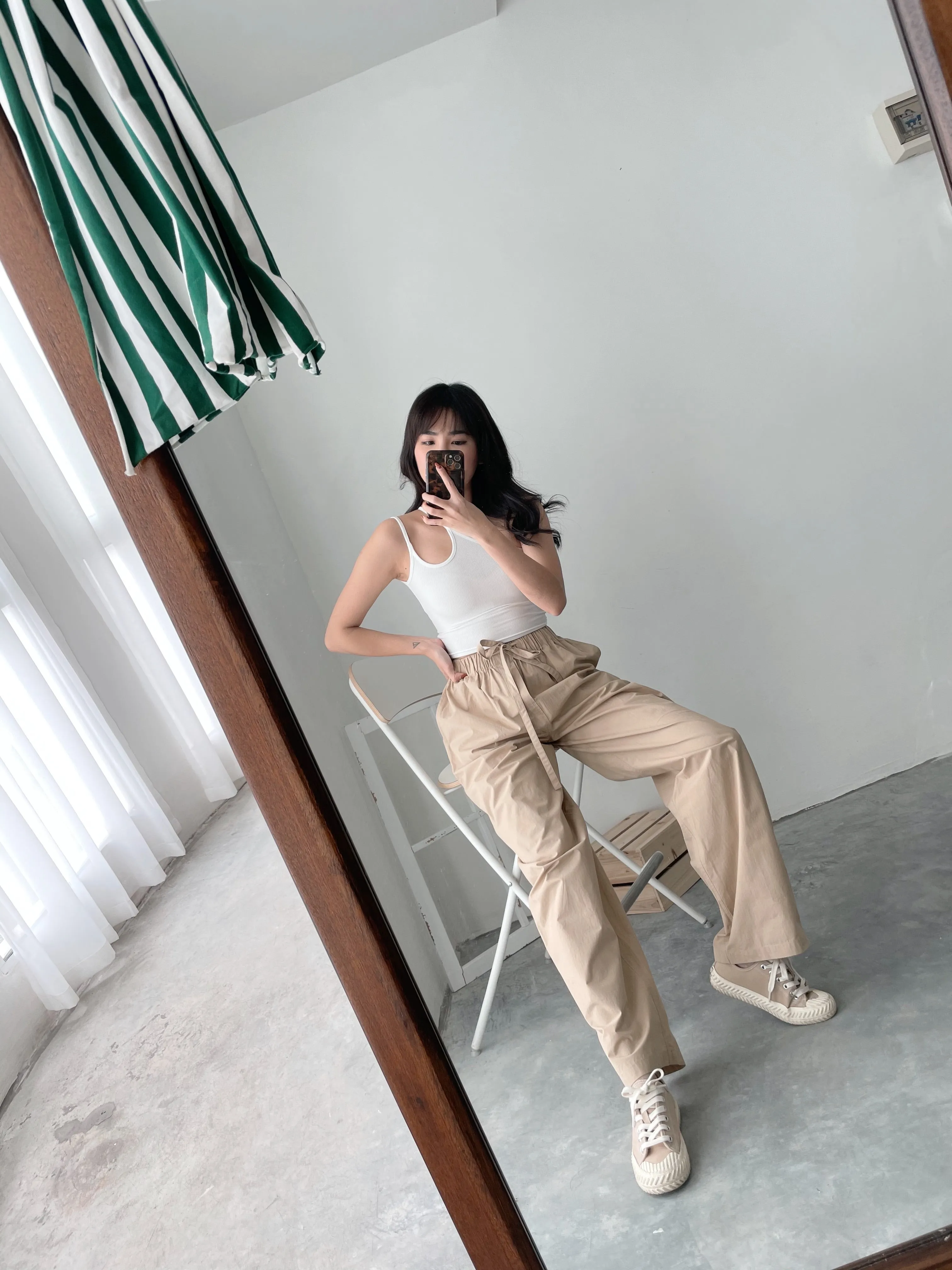 Homegirls Lounge KHAKI