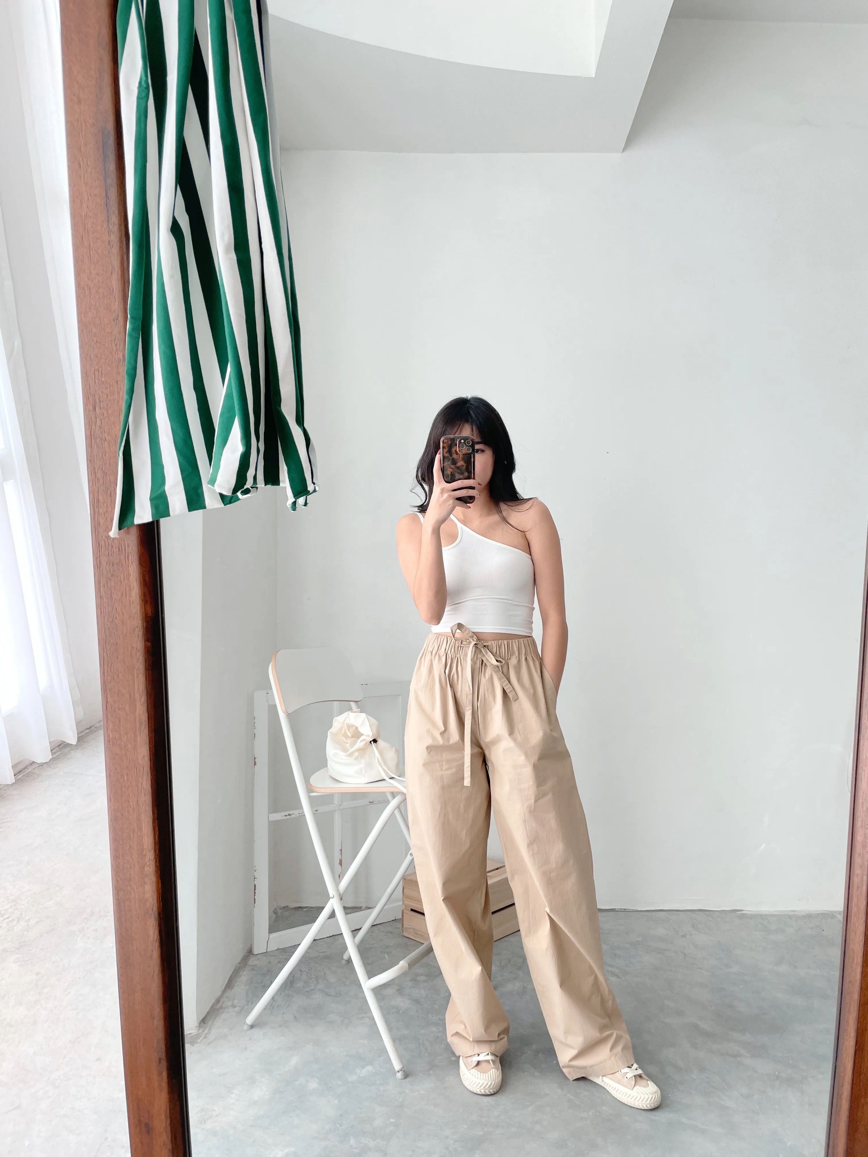 Homegirls Lounge KHAKI
