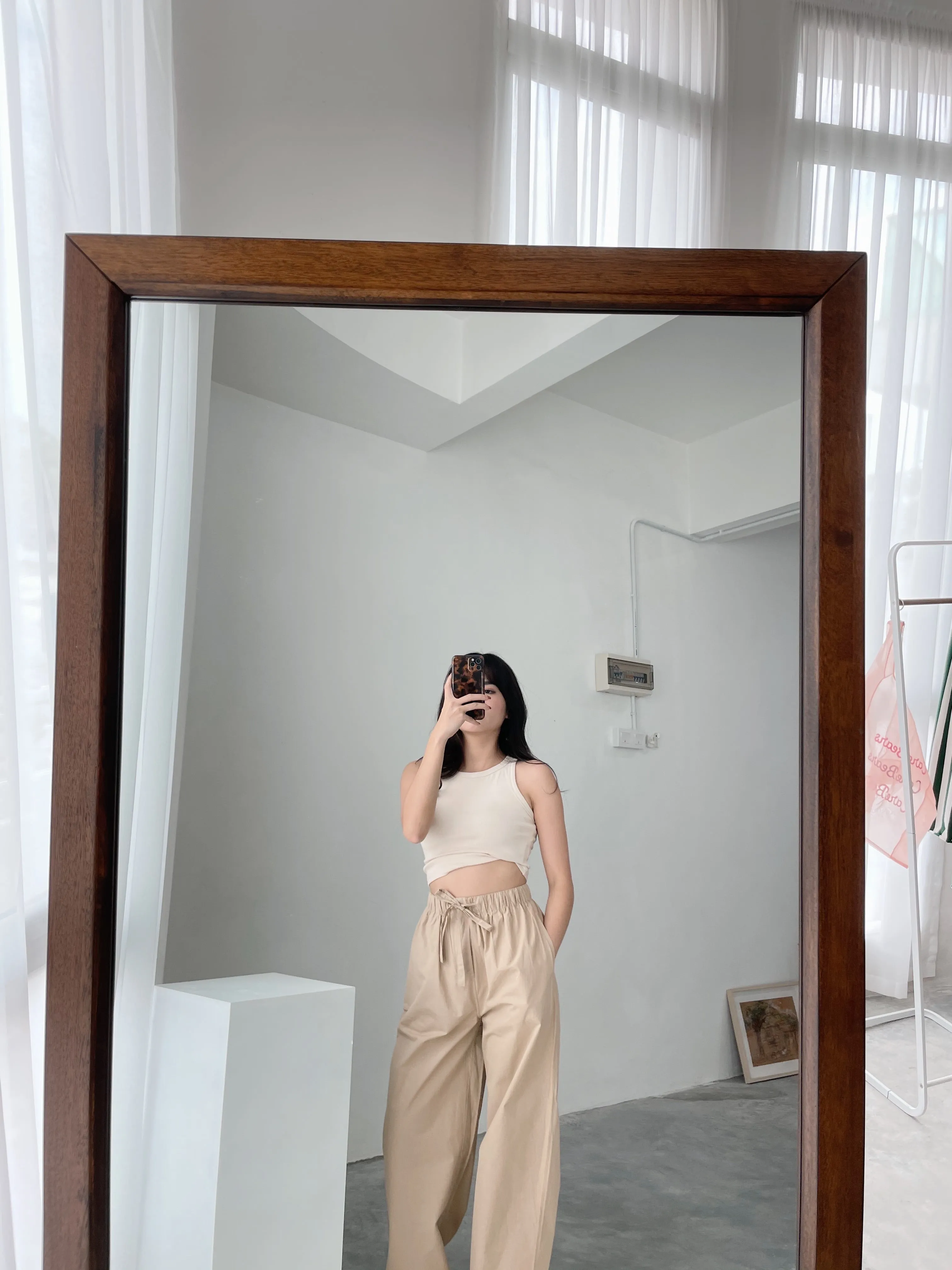 Homegirls Lounge KHAKI