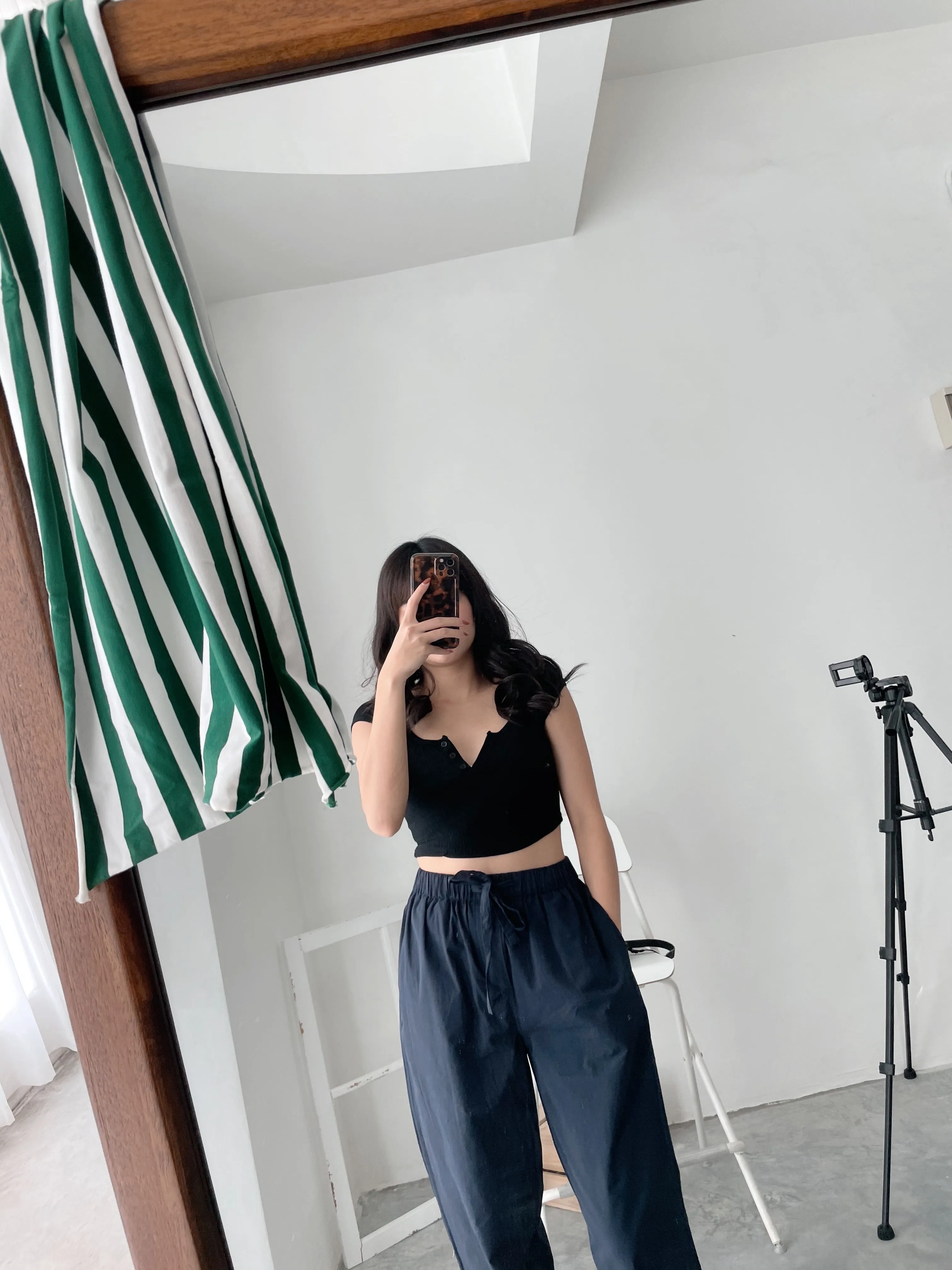 Homegirls Lounge NAVY