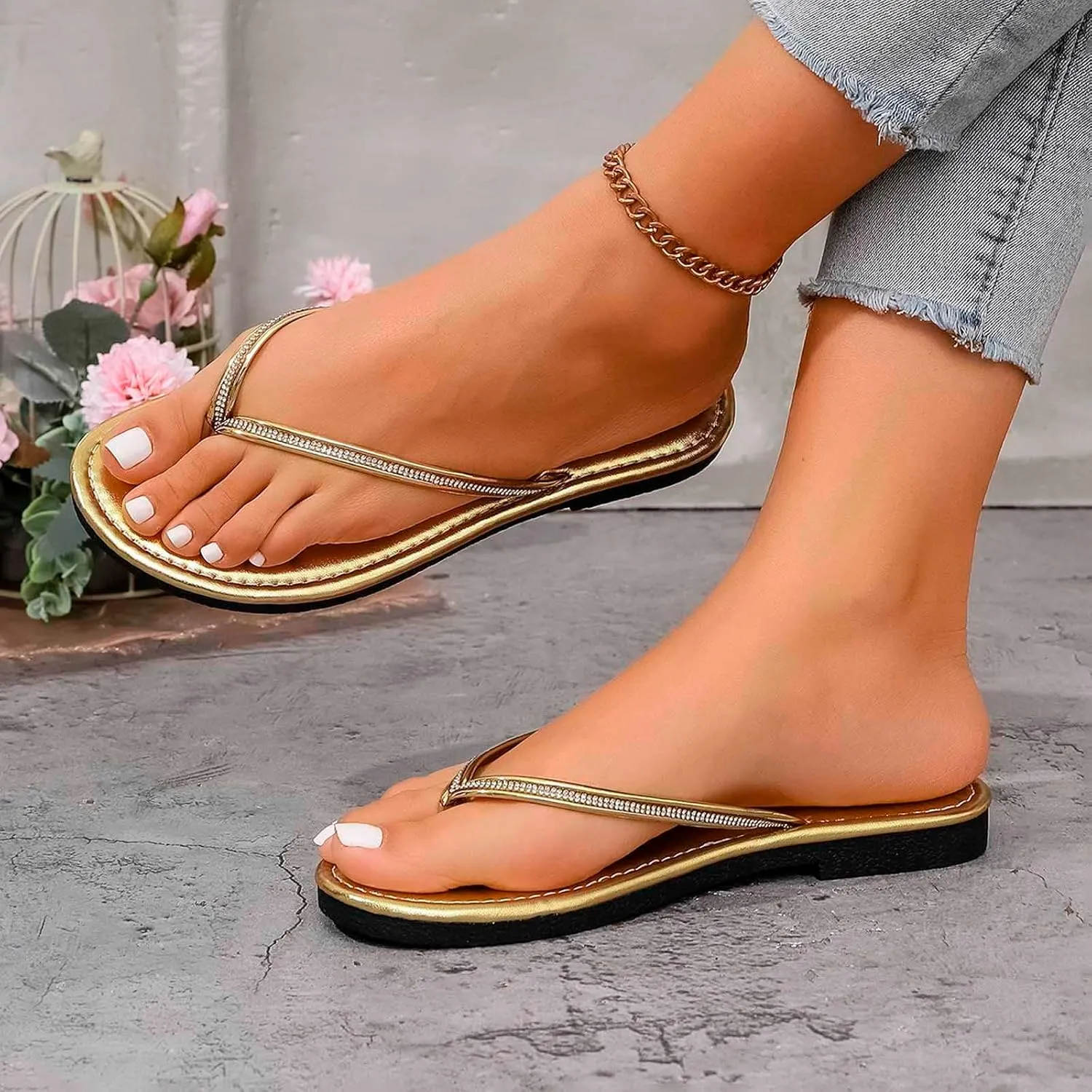 Trendy Women's Slippers Rhinestone T-Strap Thong Sandals Open Toe Buckle Adjustable Flops for Summer Beach Vacation Stylish Dressy Footwear