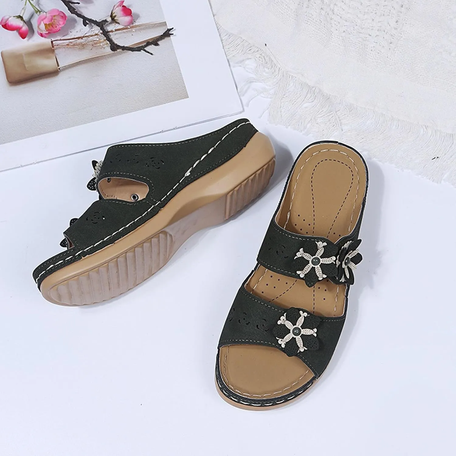 Trendy Women's Slippers - Stylish Open Toe Wedge Heel Footwear for Casual Summer Activities, Ideal for Everyday Leisure, Perfect with Jeans