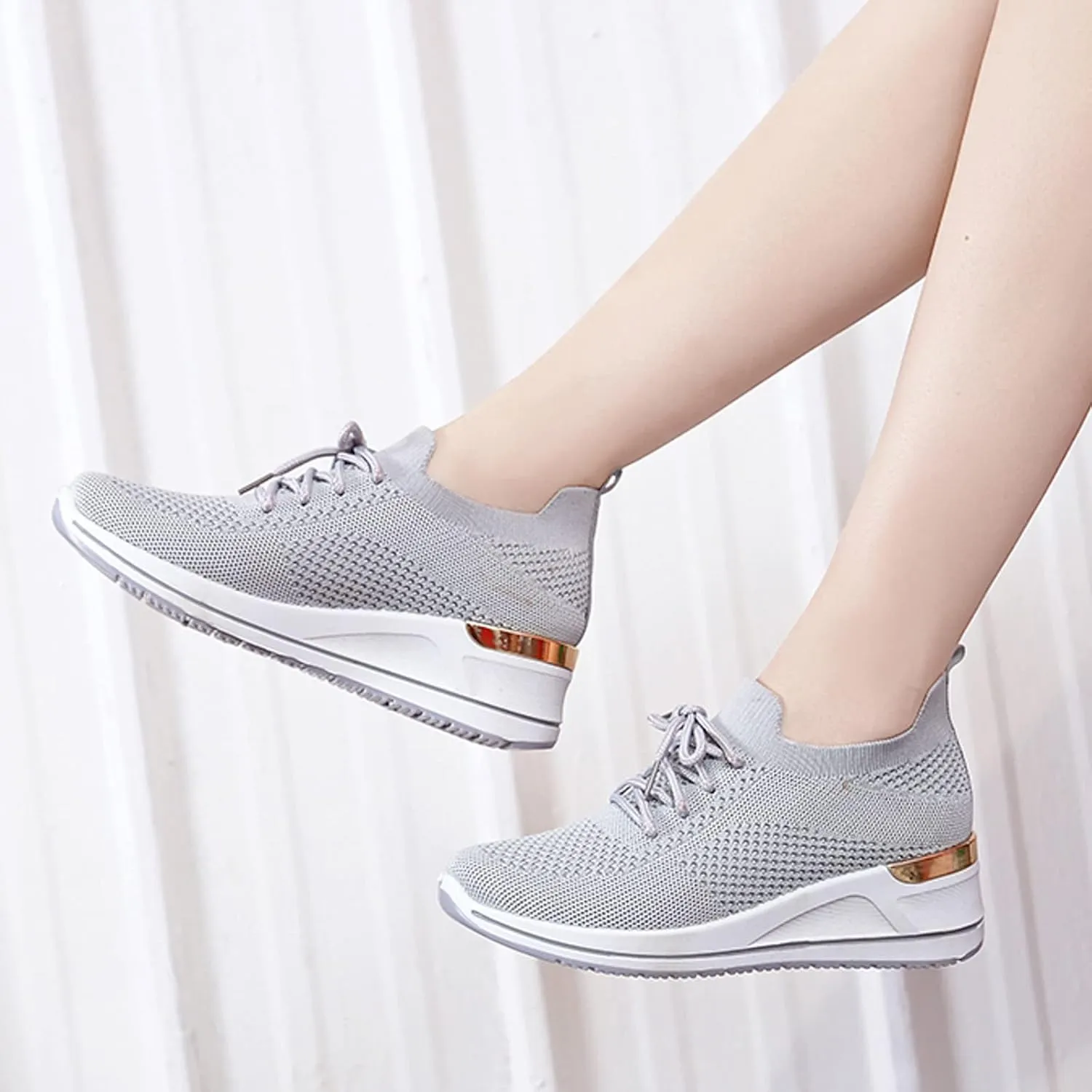 Women Lightweight Slip On Sneakers Casual Walking Shoes Comfortable Canvas Flats Non Slip Elastic Loafers