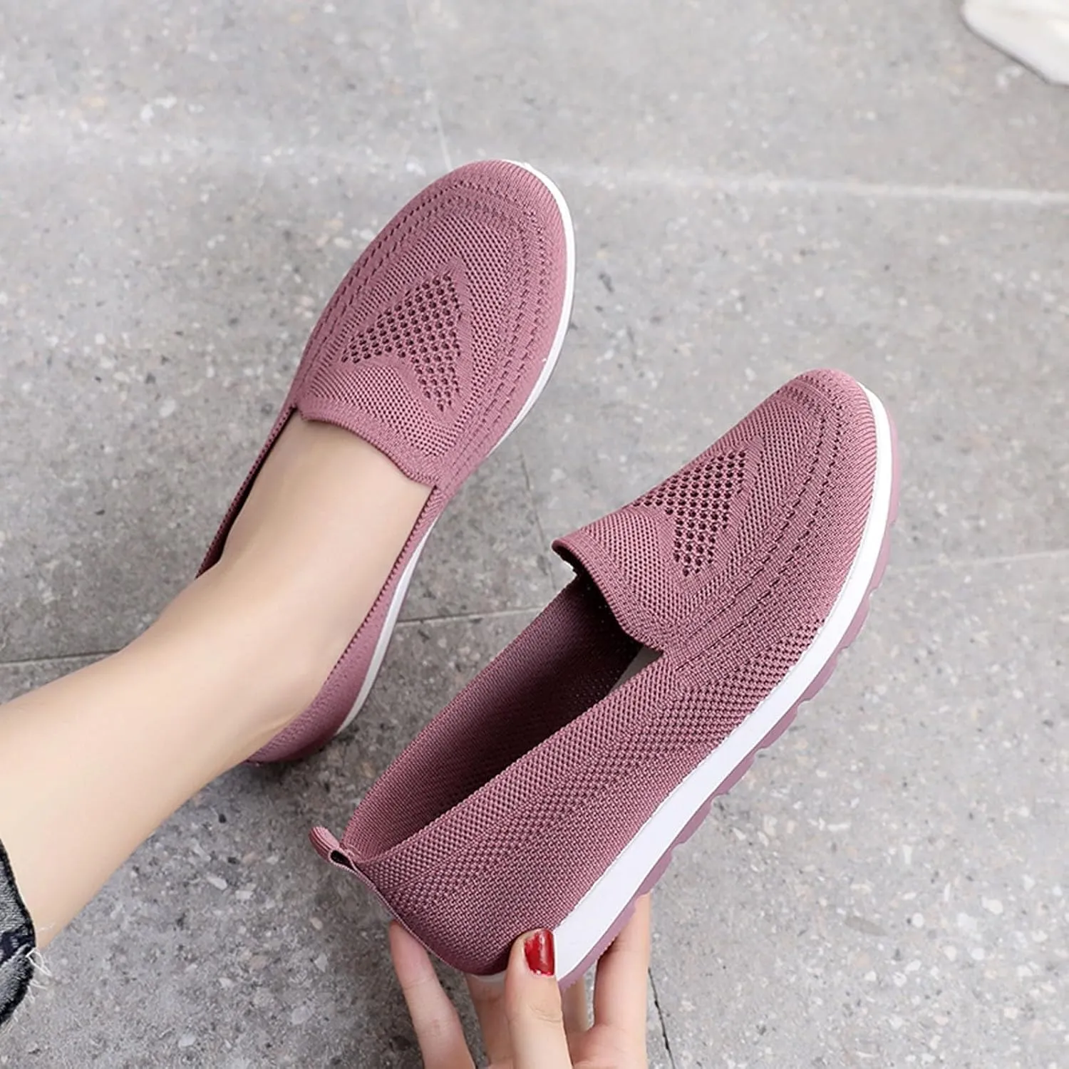 Womens Breathable Running Sports Shoes Low Top Tennis Shoes Non Slip Lightweight Walking Shoes Elderly Shoes