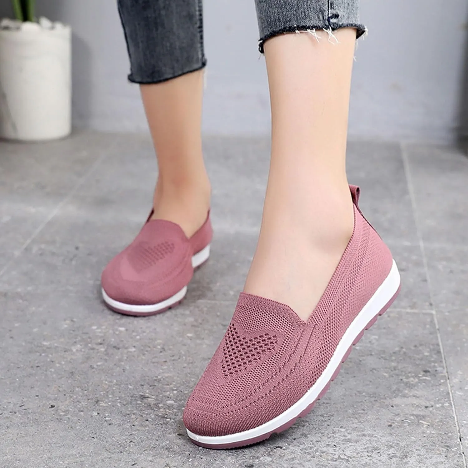 Womens Breathable Running Sports Shoes Low Top Tennis Shoes Non Slip Lightweight Walking Shoes Elderly Shoes