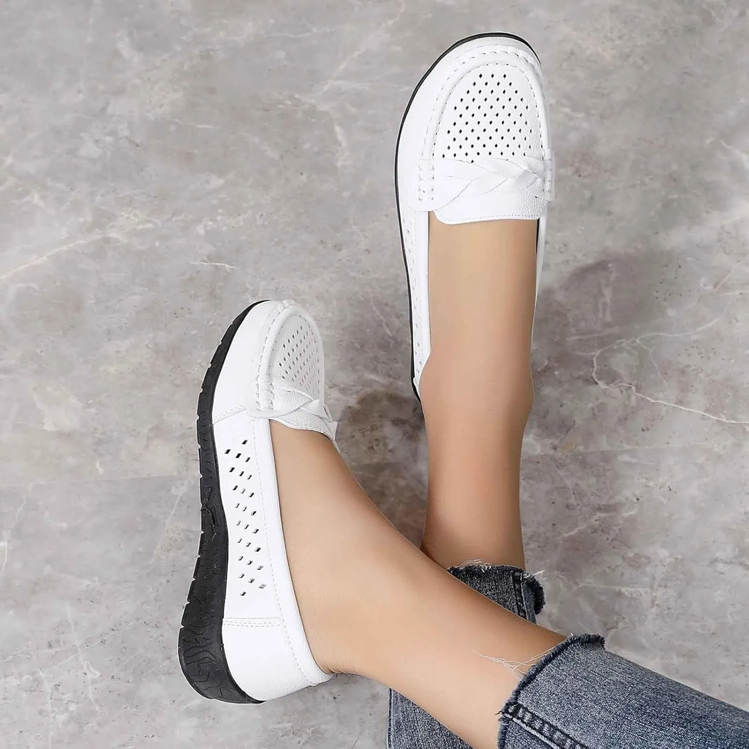 Women's Casual Slip On Loafers Comfortable Flat Shoes Breathable Soft Sole Everyday Walking Shoes for Women Fashion Versatile Wear