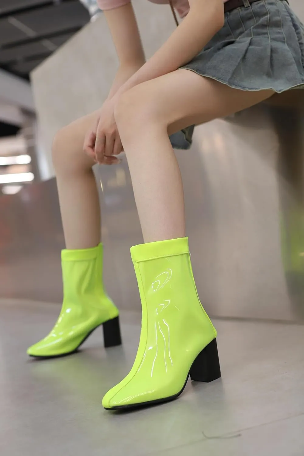Women's Short Rain Boots Waterproof Rubber Boots Comfort Rainboots Garden Boot Work Booties Round Toe Back Zip Chunky High Heel Ankle Boots