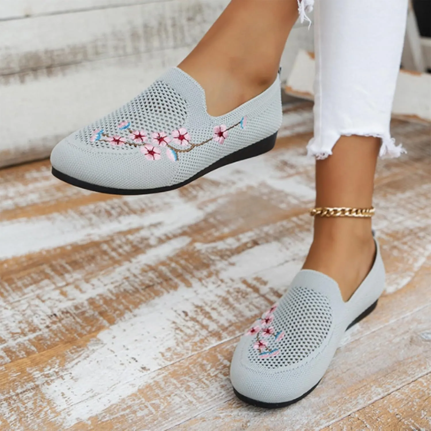 Womens Slip On Loafers Casual Comfortable Walking Shoes Lightweight Canvas Sneakers Non Slip Flat Flats