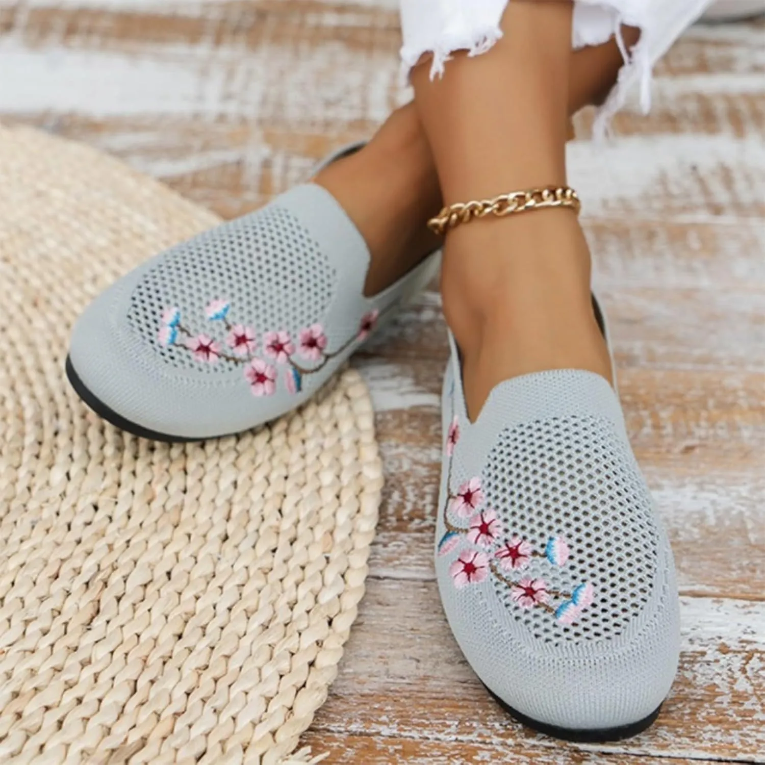 Womens Slip On Loafers Casual Comfortable Walking Shoes Lightweight Canvas Sneakers Non Slip Flat Flats